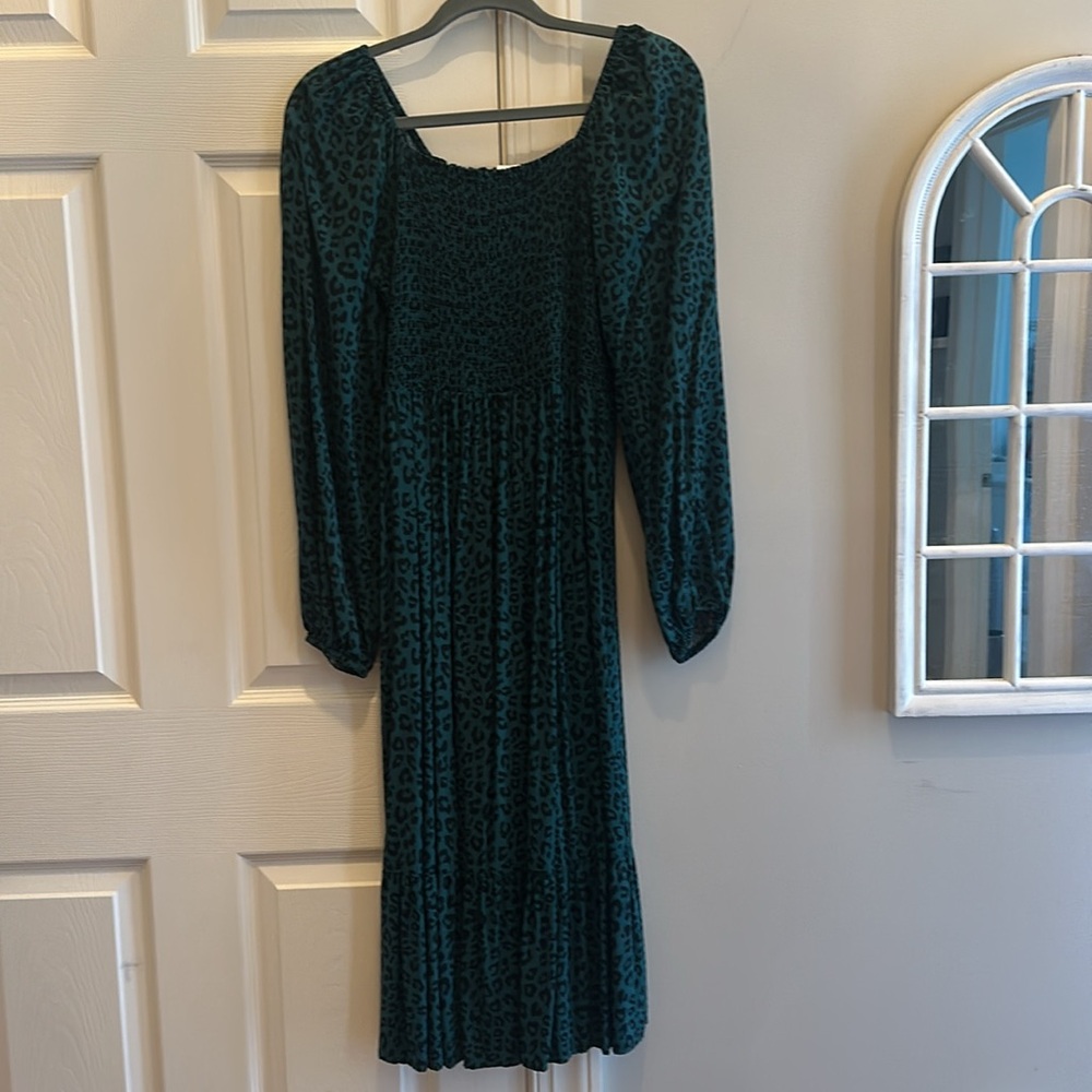 Gap smocked dress, size medium - Picture 4 of 6